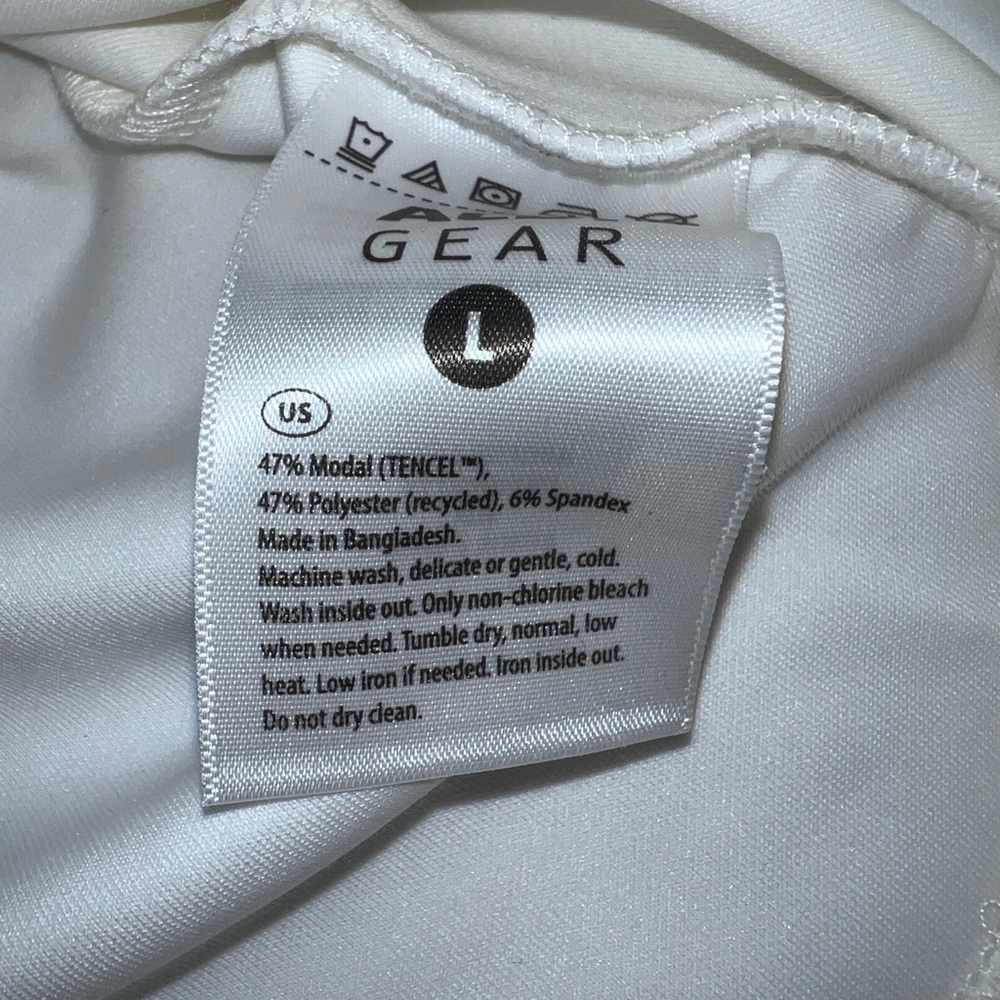 NWT ALDI Off White Active Sweater with Rainbow Accents - Picture 5 of 5